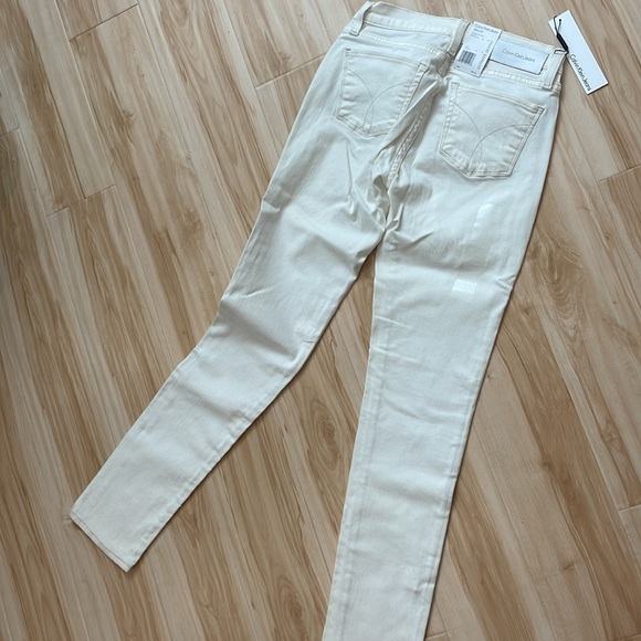 Calvin Klein brand new white jeans - Picture 5 of 6
